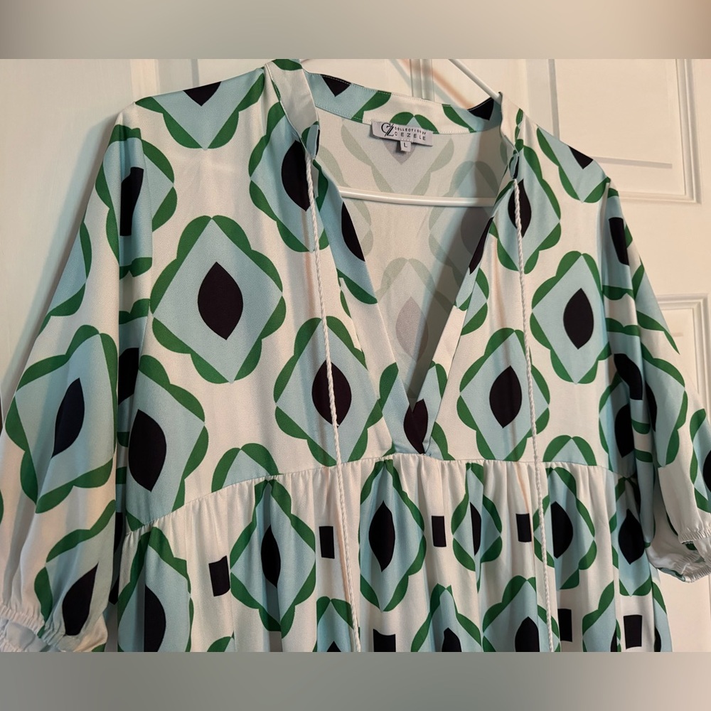 Maxi Dress with Green Geometric Print - Picture 3 of 6